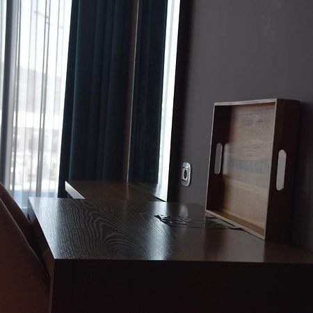 Coco Hotel Tiranë Ngoại thất bức ảnh