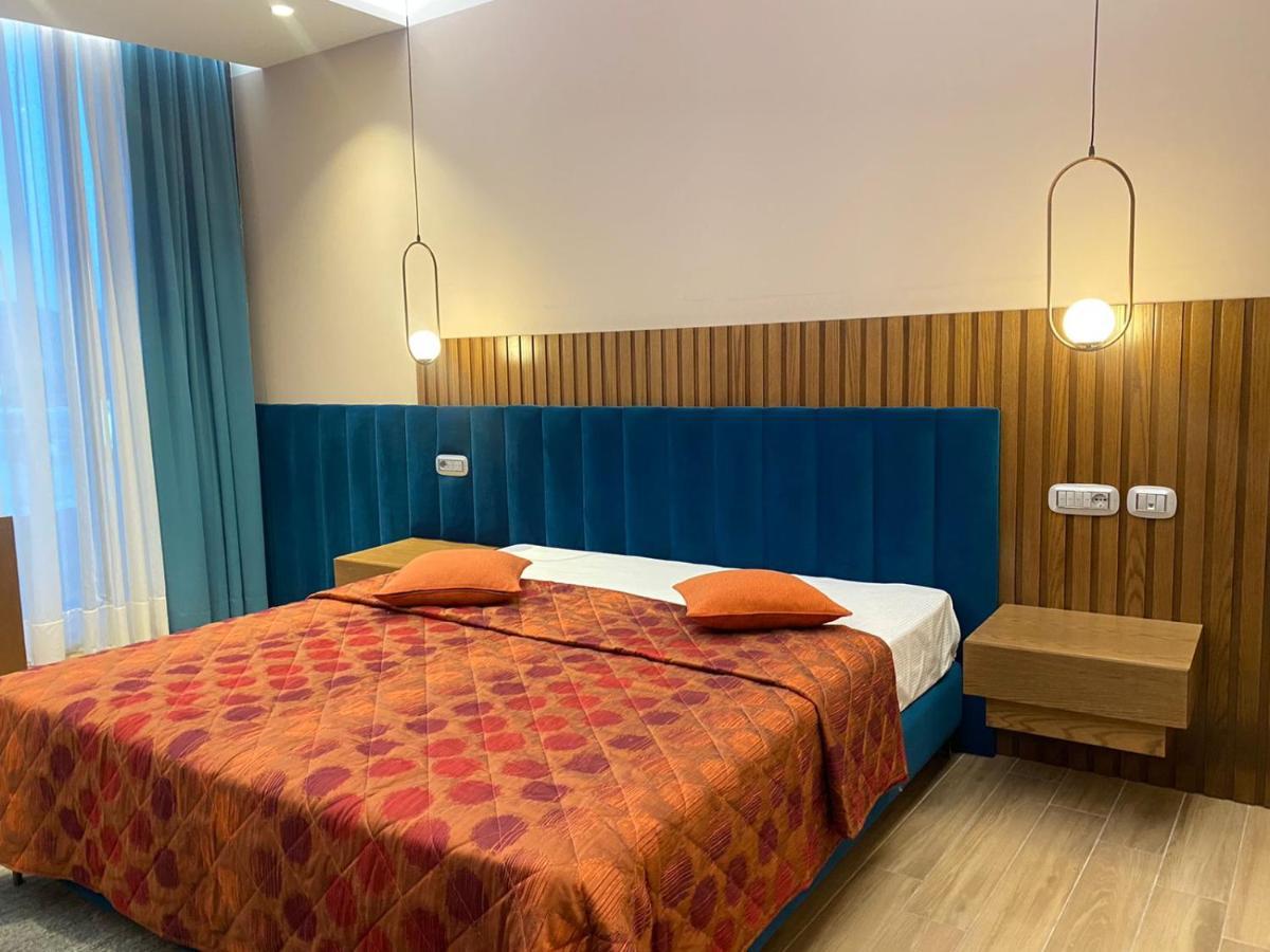 Coco Hotel Tiranë Ngoại thất bức ảnh
