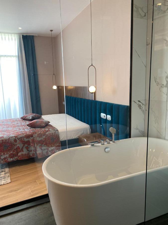 Coco Hotel Tiranë Ngoại thất bức ảnh