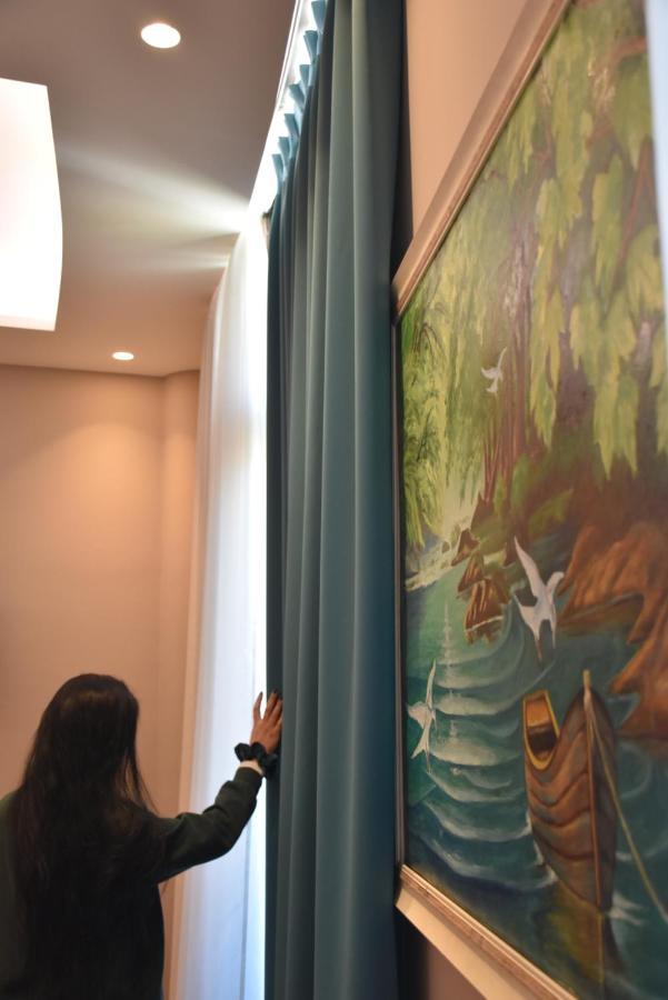 Coco Hotel Tiranë Ngoại thất bức ảnh