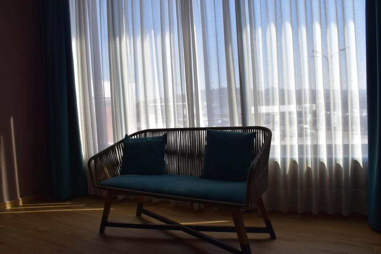 Coco Hotel Tiranë Ngoại thất bức ảnh