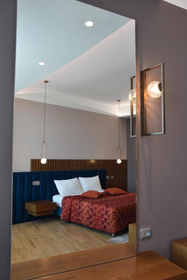 Coco Hotel Tiranë Ngoại thất bức ảnh