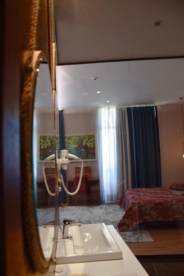 Coco Hotel Tiranë Ngoại thất bức ảnh