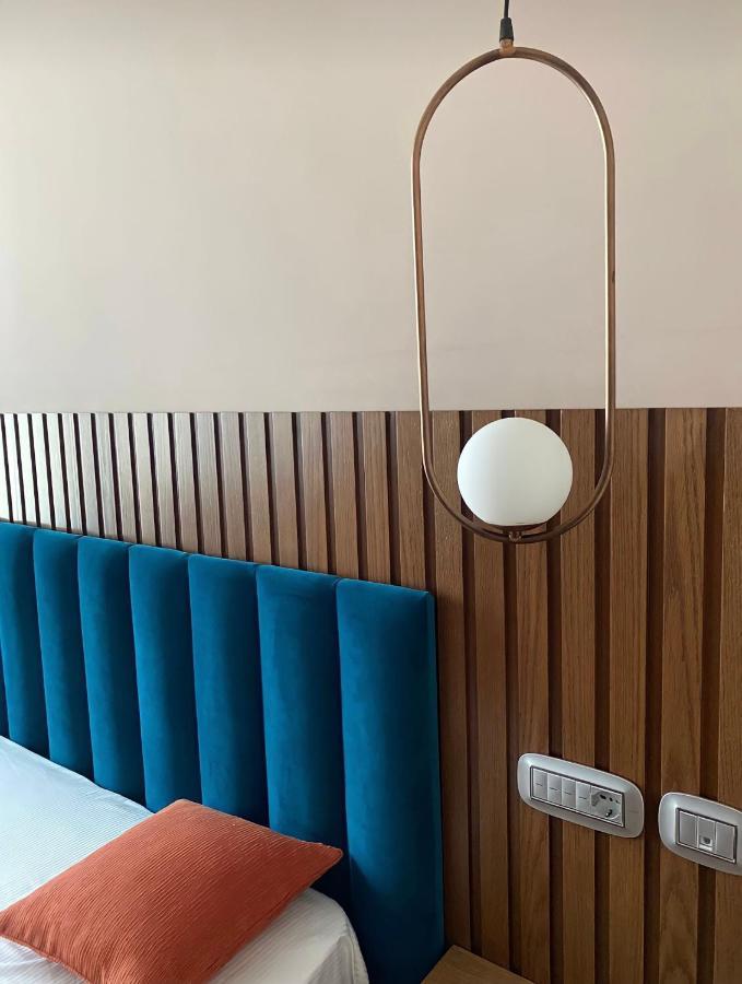 Coco Hotel Tiranë Ngoại thất bức ảnh